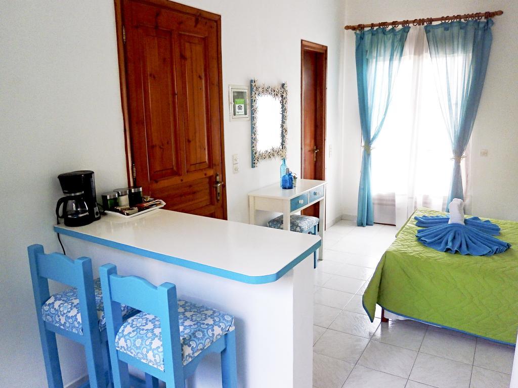 Paraskevi Apartments Ipsos Esterno foto